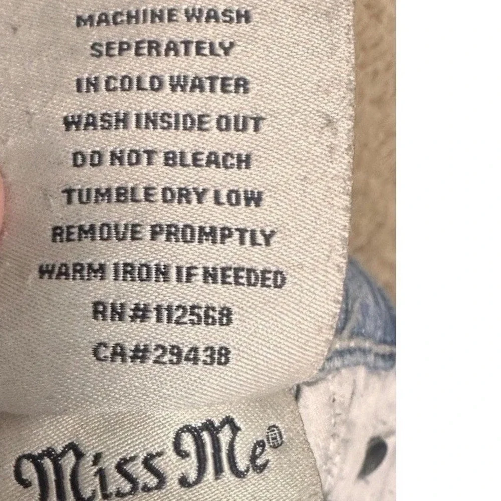 Miss Me Bootcut Jeans Size 30 Low Rise Embroidered Flap Pocket Y2K Western